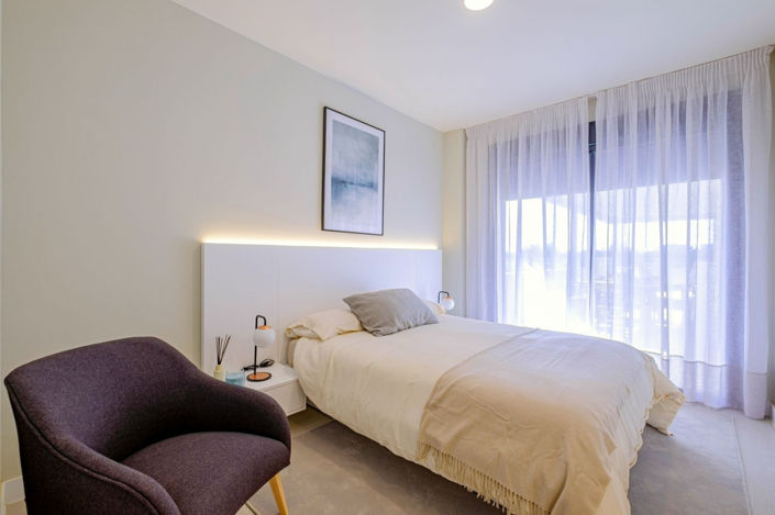 Image No.21-3 Bed Apartment for sale