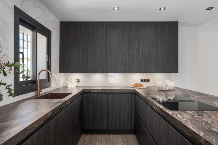 Image No.3-6 Bed Villa for sale