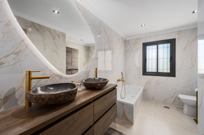 Image No.8-6 Bed Villa for sale