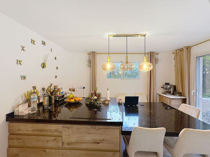 Image No.10-5 Bed Villa for sale