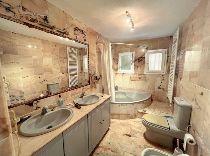 Image No.15-5 Bed Villa for sale