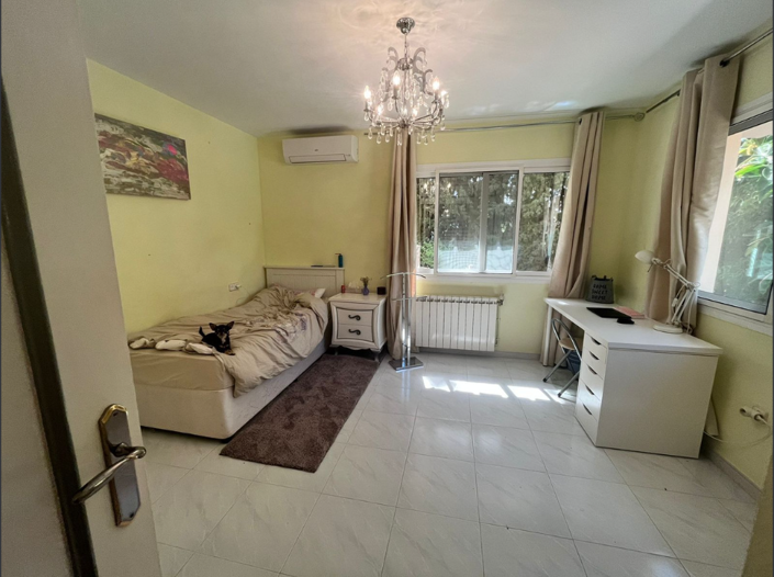 Image No.17-5 Bed Villa for sale