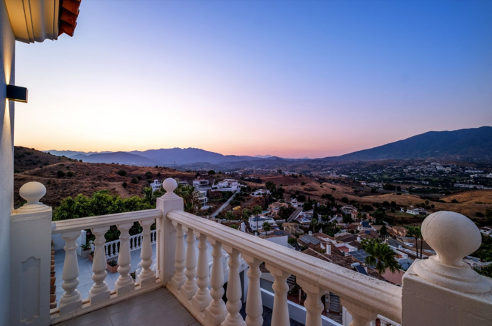 Image No.17-6 Bed Villa for sale