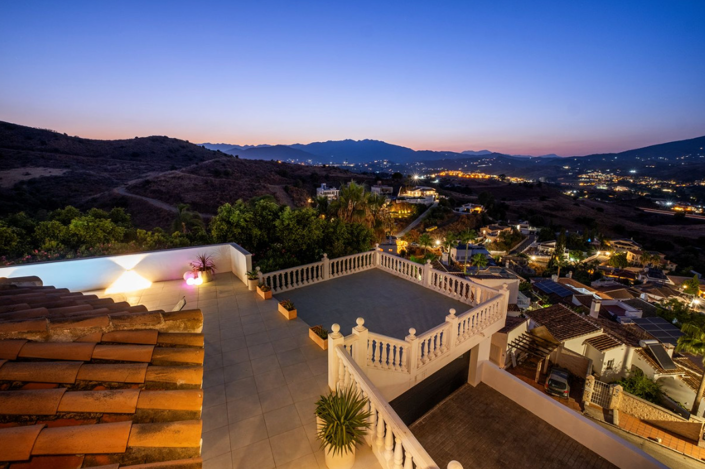 Image No.18-6 Bed Villa for sale