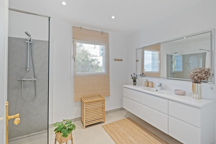 Image No.28-6 Bed Villa for sale