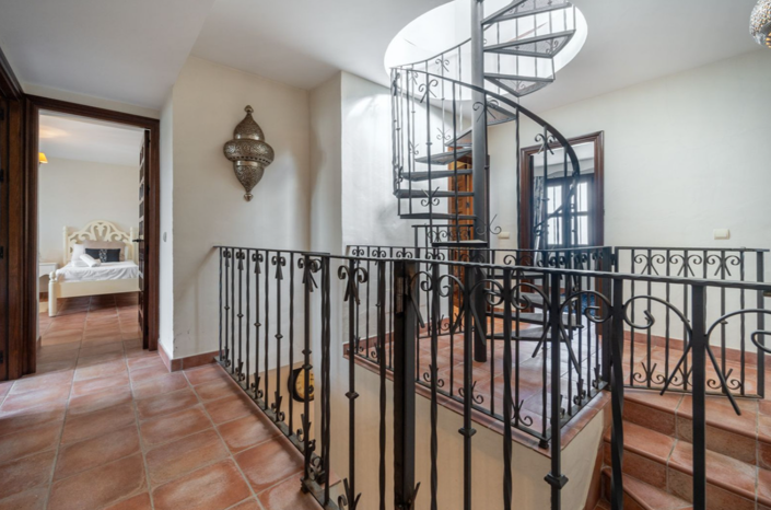 Image No.32-5 Bed Villa for sale