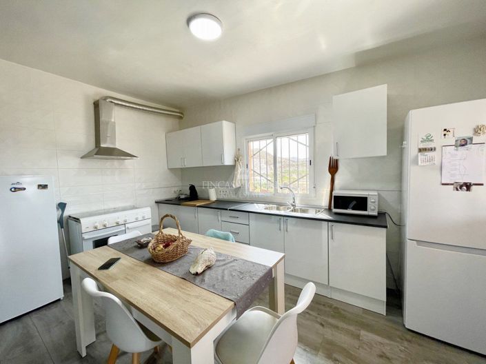 Image No.23-2 Bed Property for sale