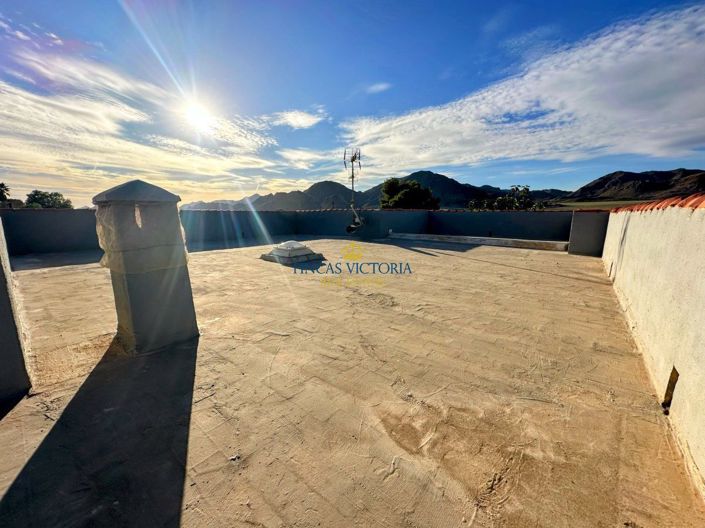 Image No.15-3 Bed Property for sale