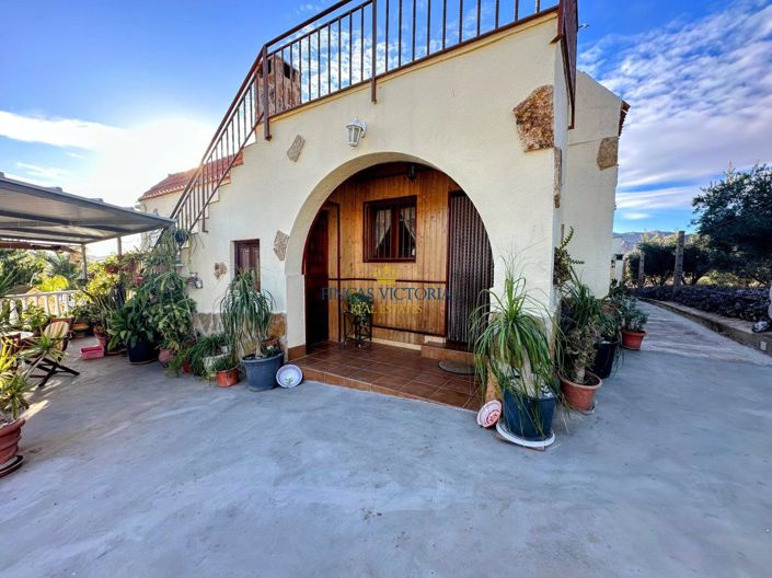 Image No.17-3 Bed Property for sale