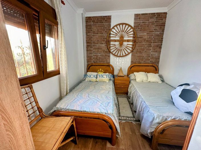 Image No.31-3 Bed Property for sale