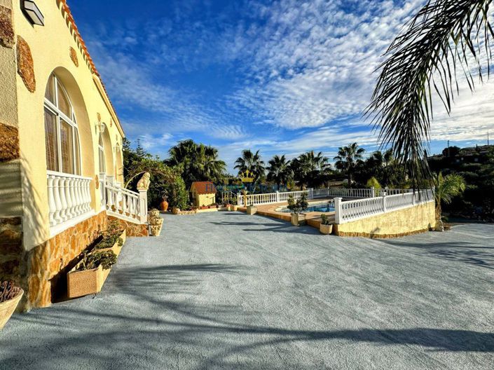 Image No.7-3 Bed Property for sale