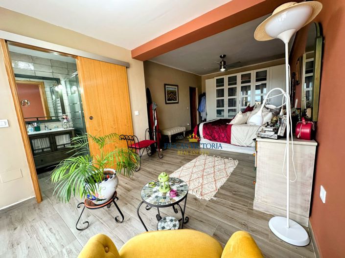 Image No.20-4 Bed Property for sale