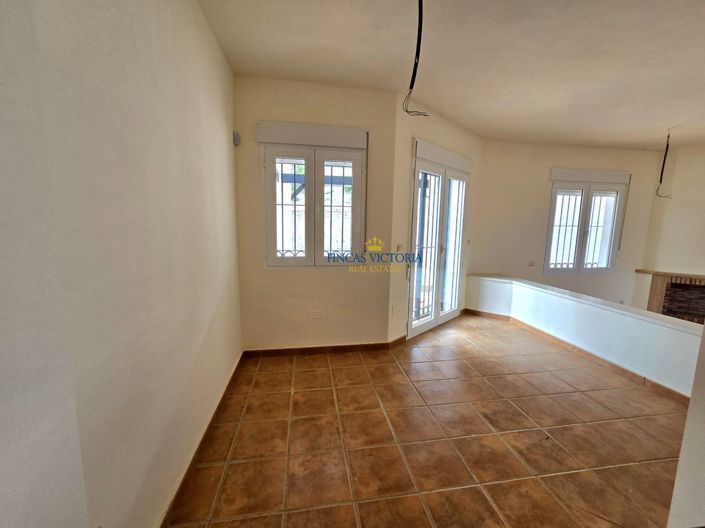 Image No.17-3 Bed Villa for sale