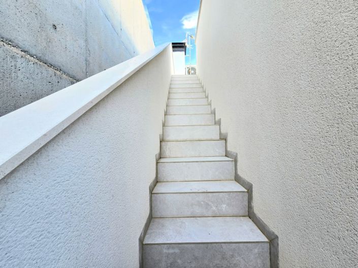 Image No.27-2 Bed Property for sale