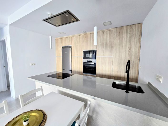 Image No.9-2 Bed Property for sale