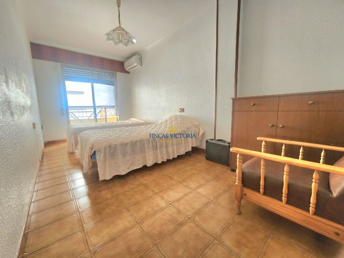 Image No.11-3 Bed Flat for sale