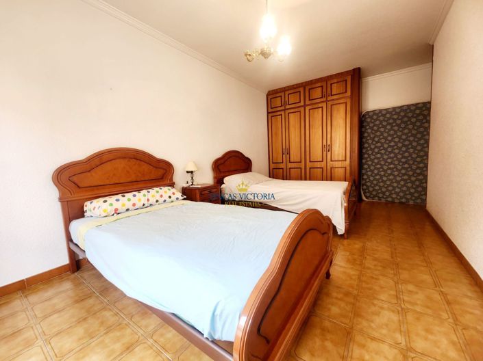 Image No.17-3 Bed Flat for sale