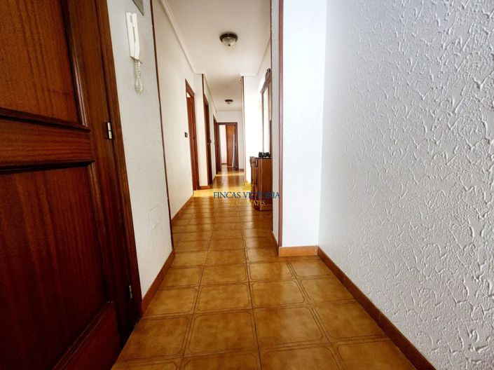 Image No.9-3 Bed Flat for sale