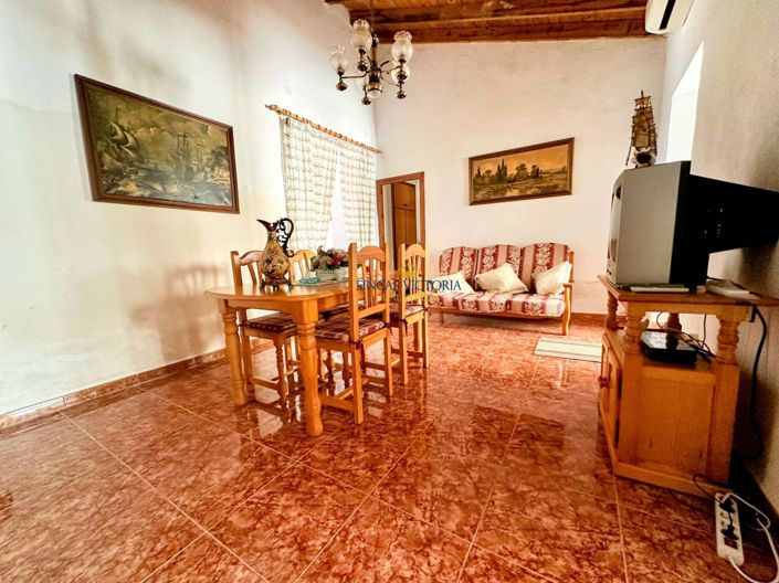 Image No.5-3 Bed Property for sale