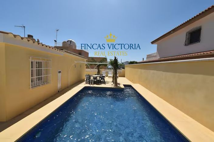 Image No.41-5 Bed Villa for sale