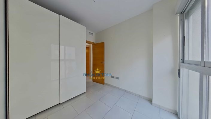 Image No.33-3 Bed Flat for sale