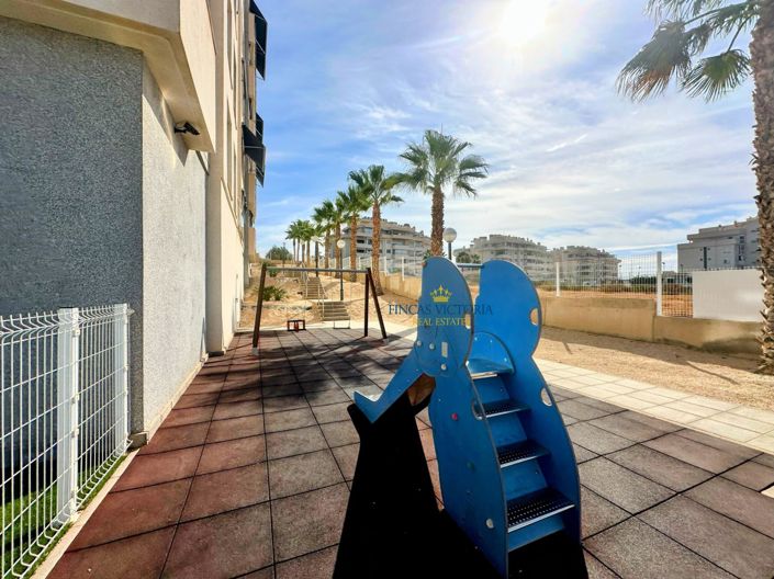 Image No.44-3 Bed Flat for sale