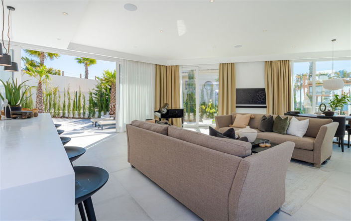 Image No.16-9 Bed Villa for sale