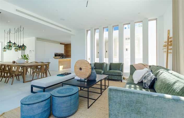 Image No.18-9 Bed Villa for sale