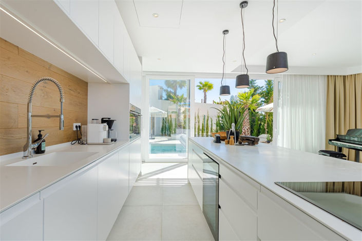 Image No.22-9 Bed Villa for sale