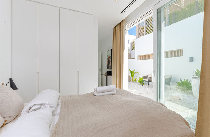 Image No.28-9 Bed Villa for sale