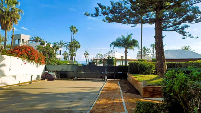 Image No.17-3 Bed Apartment for sale