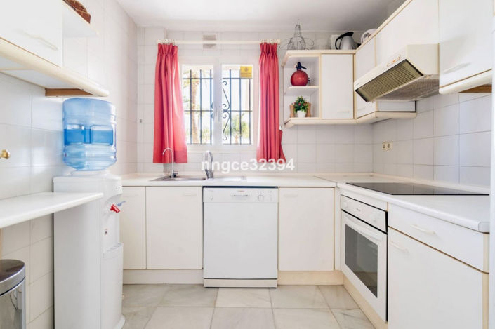 Image No.24-3 Bed Apartment for sale