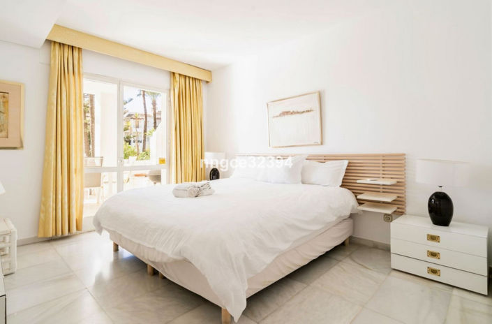 Image No.26-3 Bed Apartment for sale