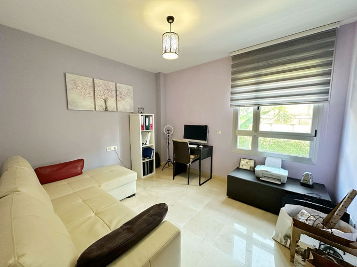 Image No.10-3 Bed Apartment for sale