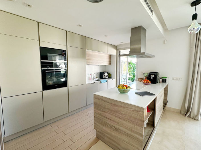 Image No.14-3 Bed Apartment for sale