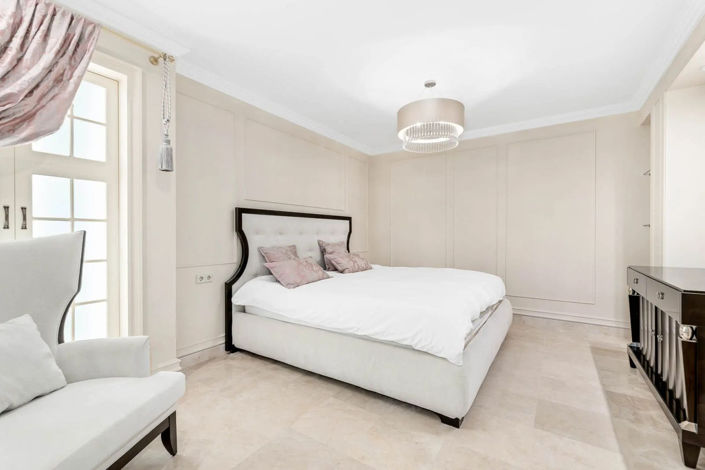 Image No.18-5 Bed Villa for sale