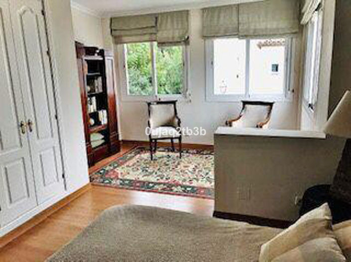 Image No.3-3 Bed Apartment for sale