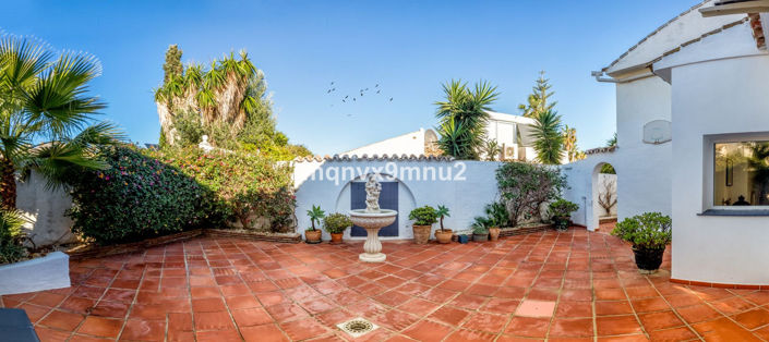 Image No.9-5 Bed Villa for sale