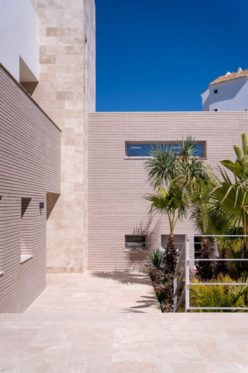 Image No.11-6 Bed Villa for sale