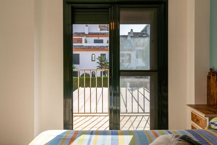 Image No.25-3 Bed Townhouse for sale