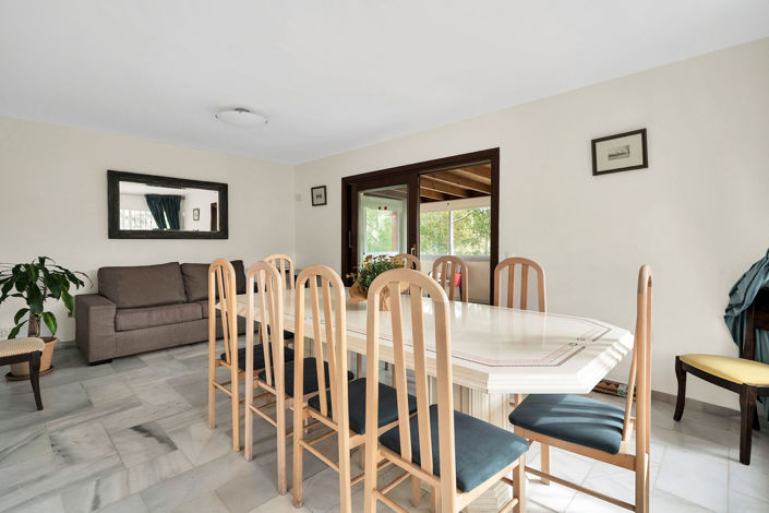 Image No.18-6 Bed Villa for sale