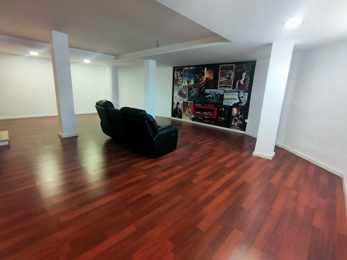 Image No.14-4 Bed Townhouse for sale