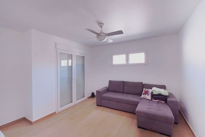 Image No.29-4 Bed Villa for sale