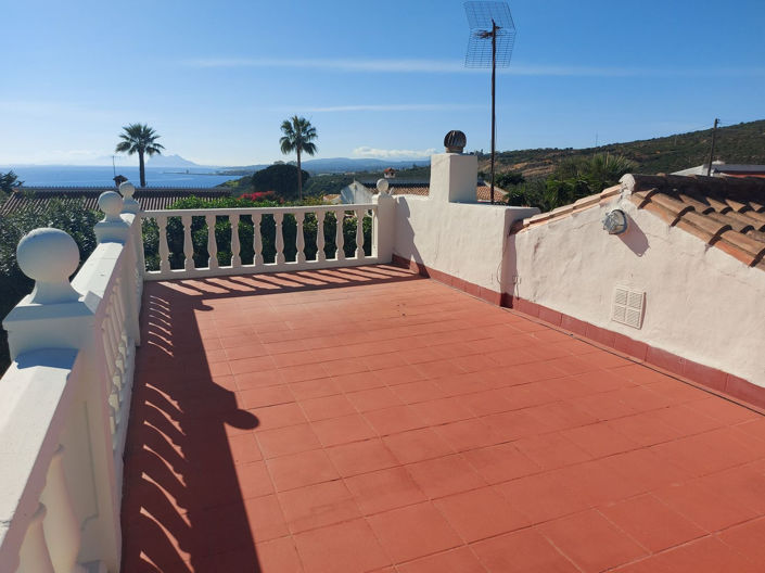 Image No.2-4 Bed Villa for sale