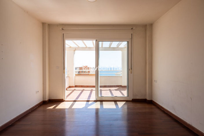 Image No.35-3 Bed Villa for sale