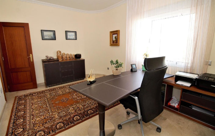 Image No.22-Villa de 10 chambres à vendre à El Paraiso