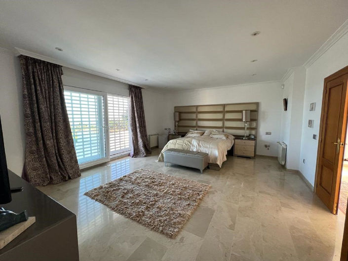 Image No.32-Villa de 10 chambres à vendre à El Paraiso