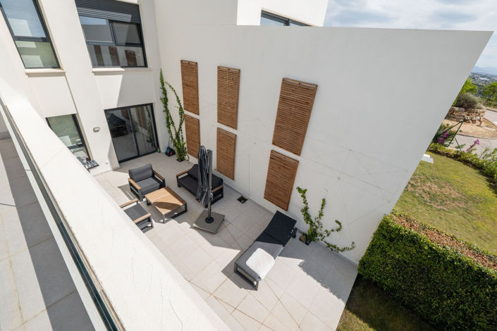 Image No.8-3 Bed Townhouse for sale