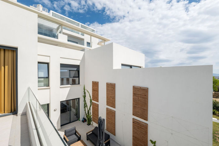 Image No.9-3 Bed Townhouse for sale