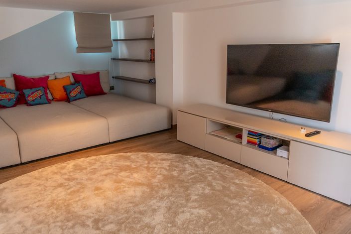 Image No.17-6 Bed Villa for sale